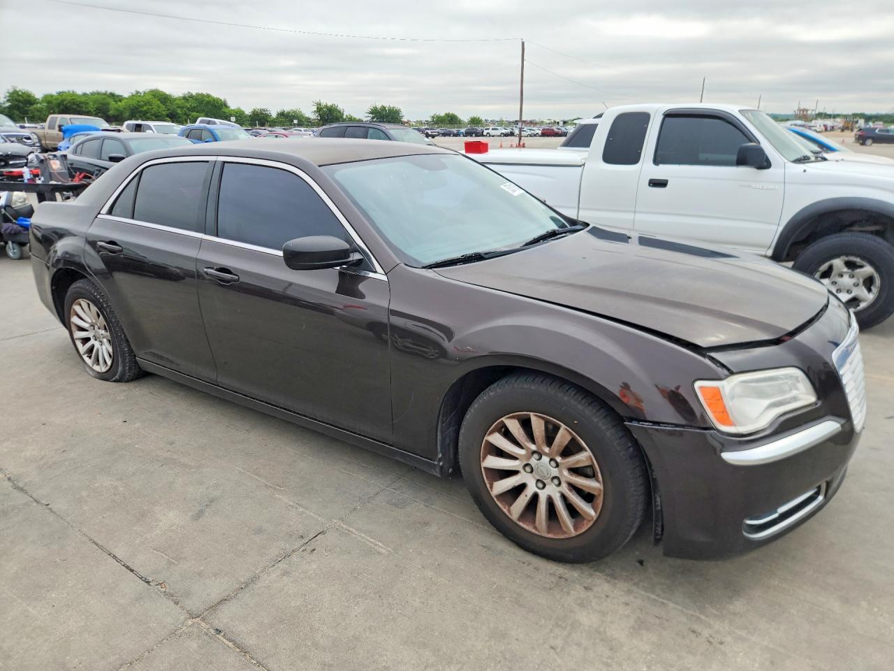 2012 Chrysler 300 - Image 4