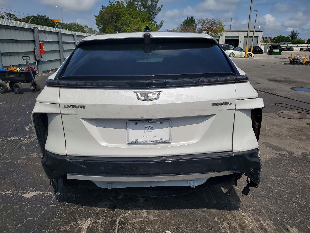 2025 Cadillac Lyriq Sport - Фото 6