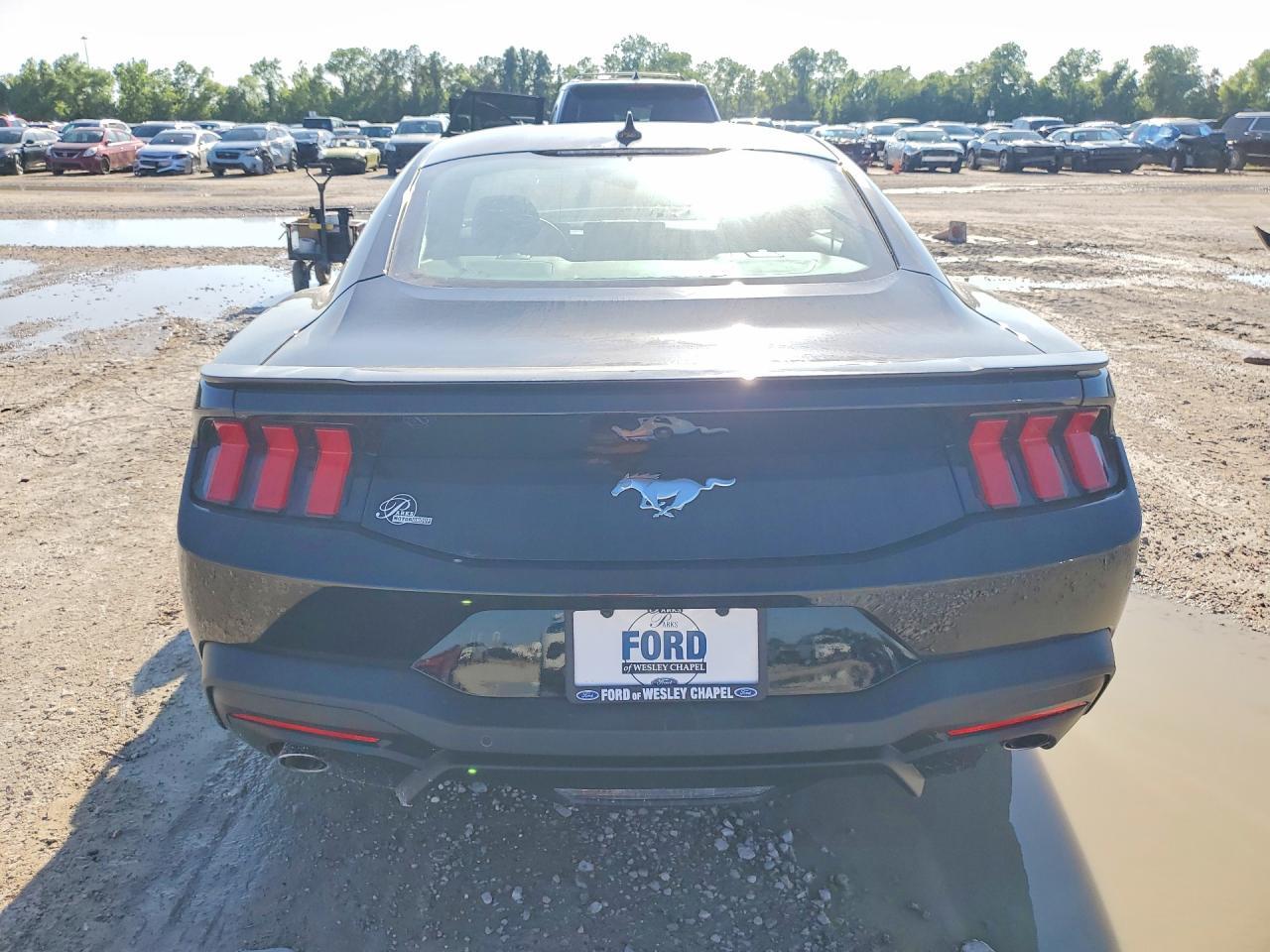 2026 Ford Mustang - Фото 6
