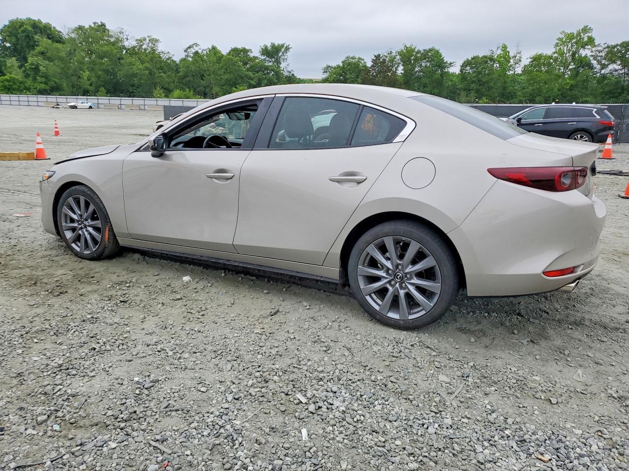 2024 Mazda 3 Preferred - Image 2
