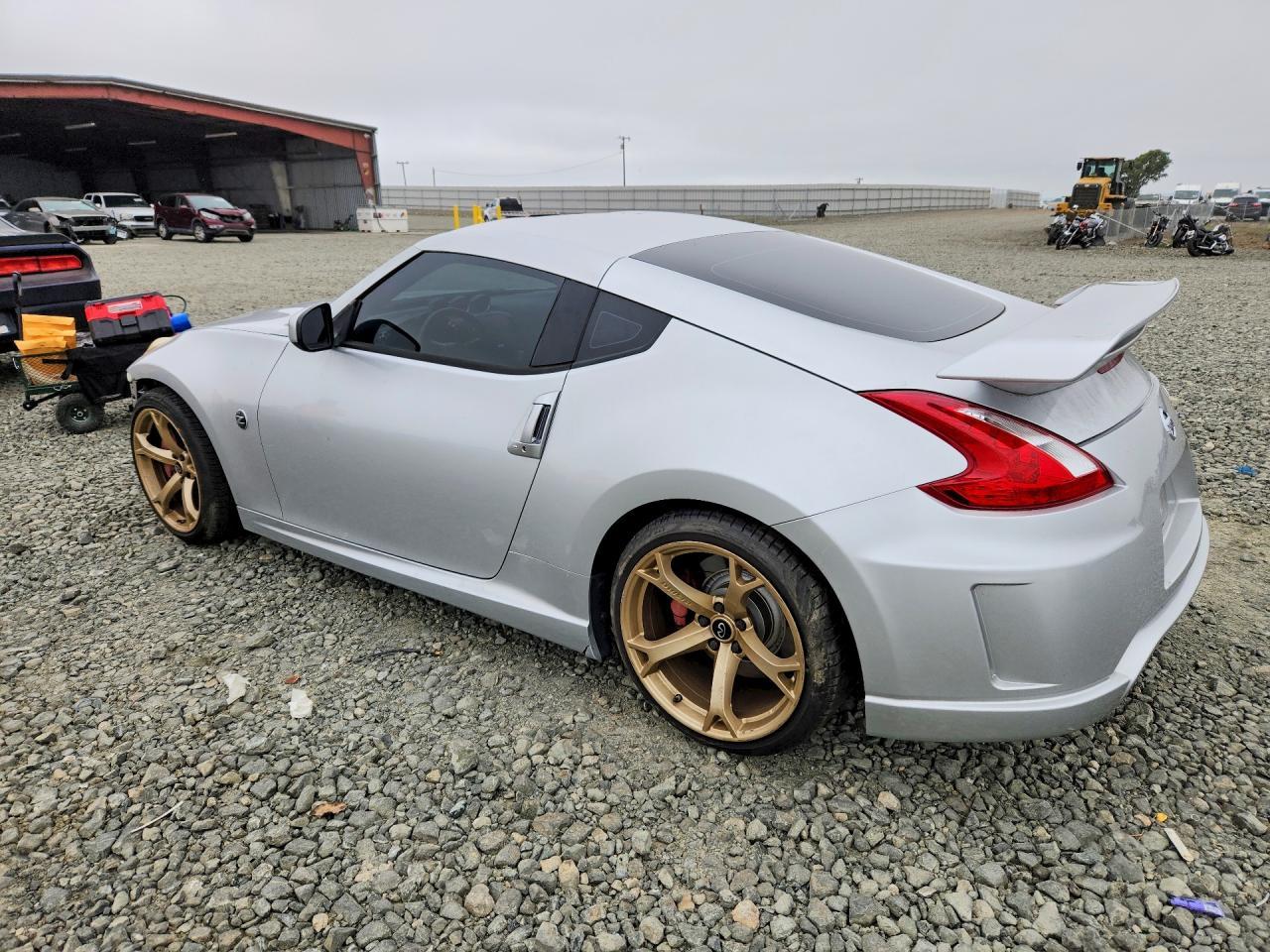 2012 Nissan 370Z Base - Фото 2