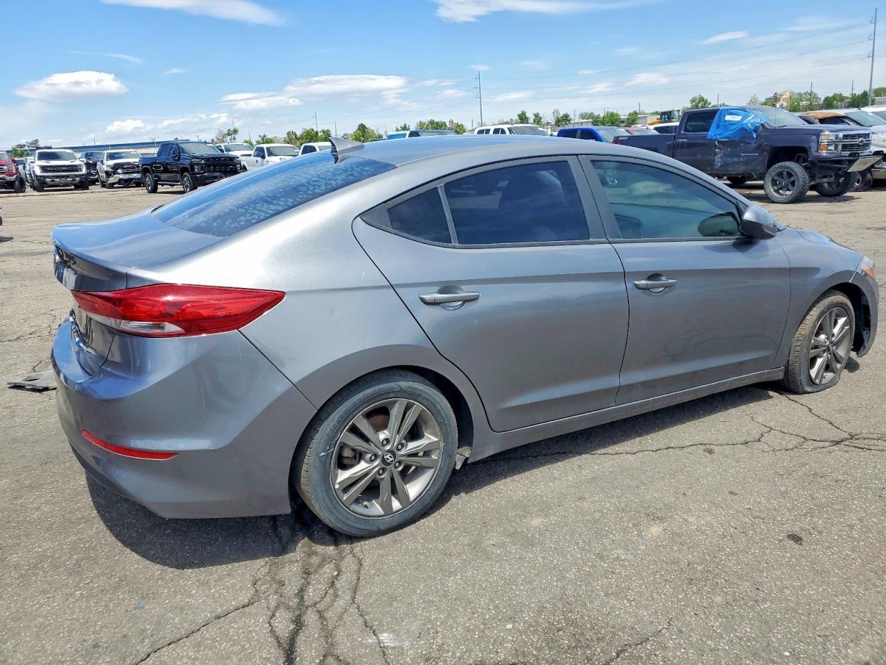 2018 Hyundai Elantra Sel - Фото 3