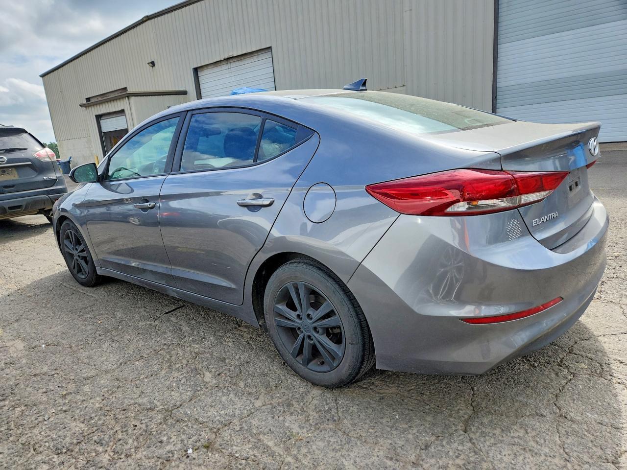 2018 Hyundai Elantra Sel - Image 2