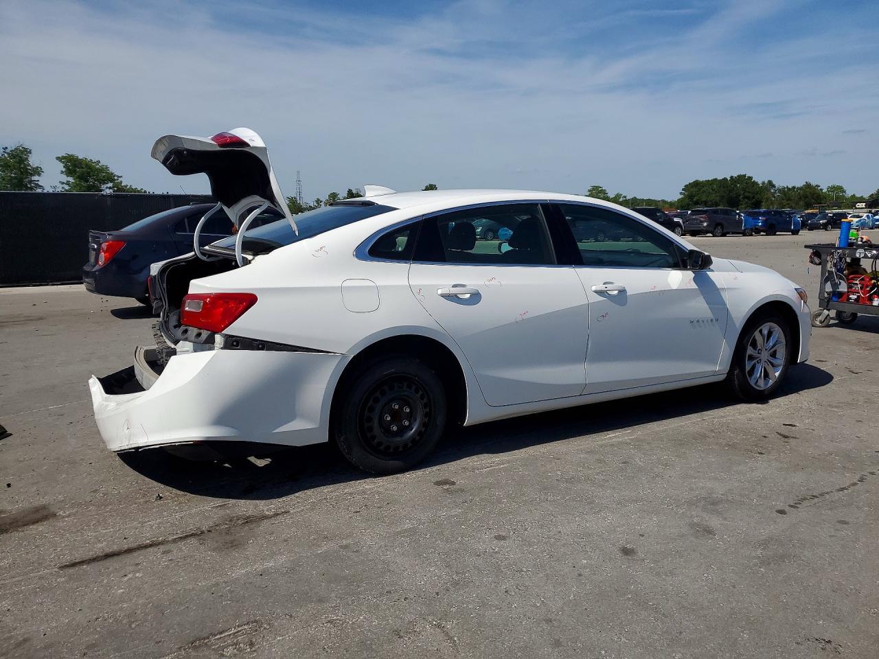 2023 Chevrolet Malibu Lt - Image 3