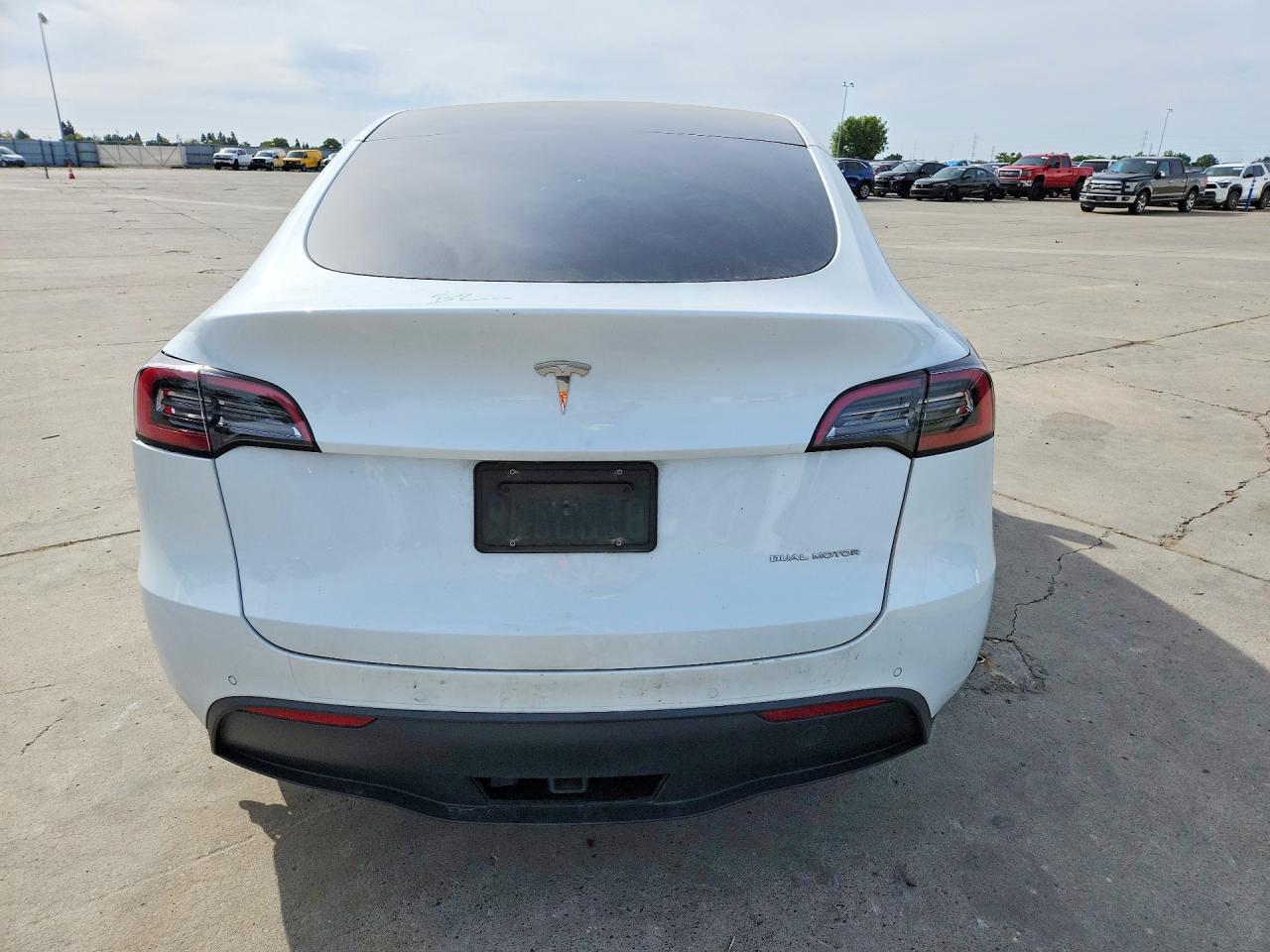 2022 Tesla Model Y - Фото 6