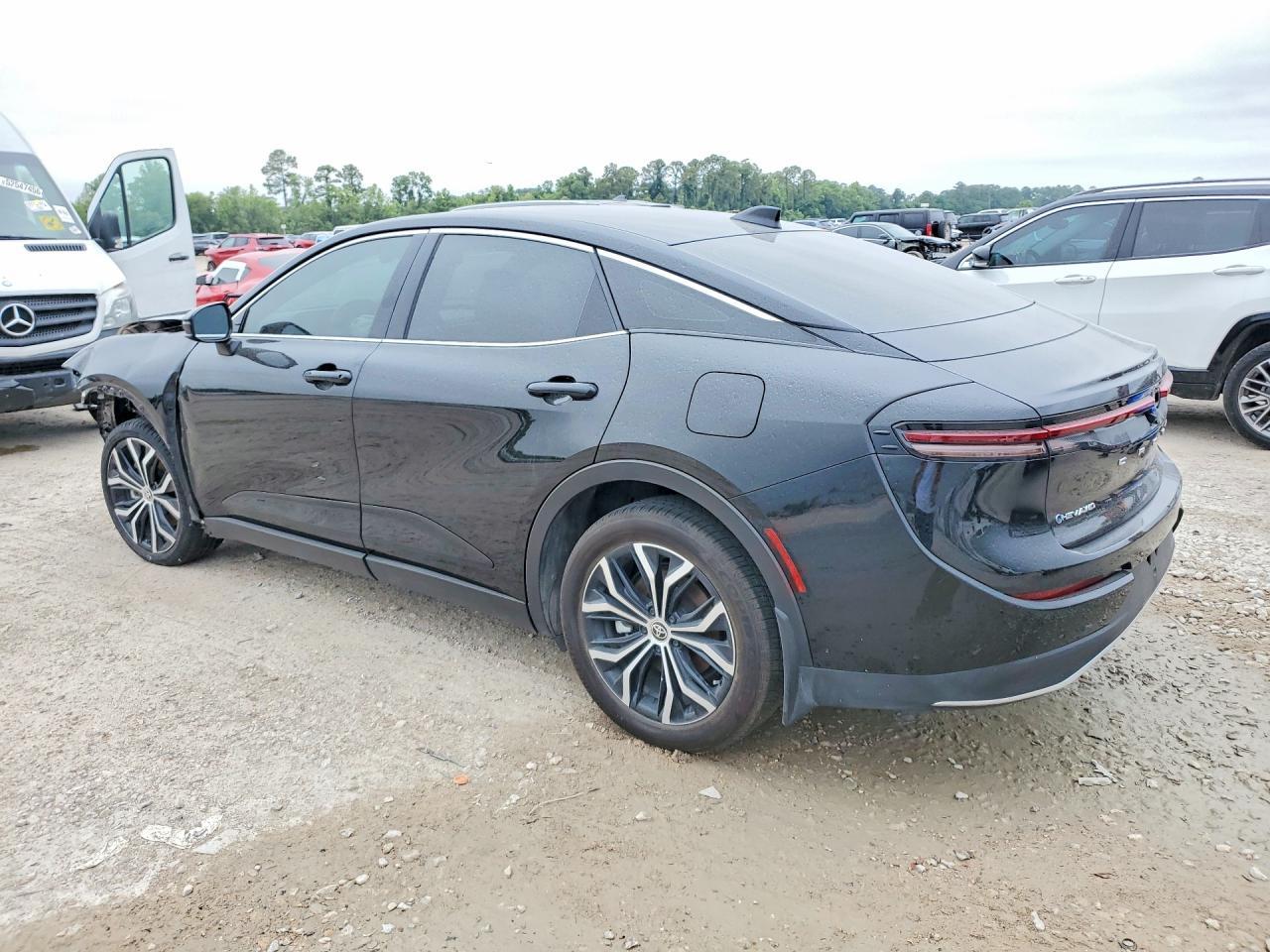 2026 Toyota Crown Xle - Image 2