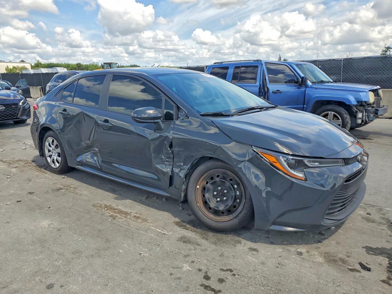 2025 Toyota Corolla Le - Фото 4