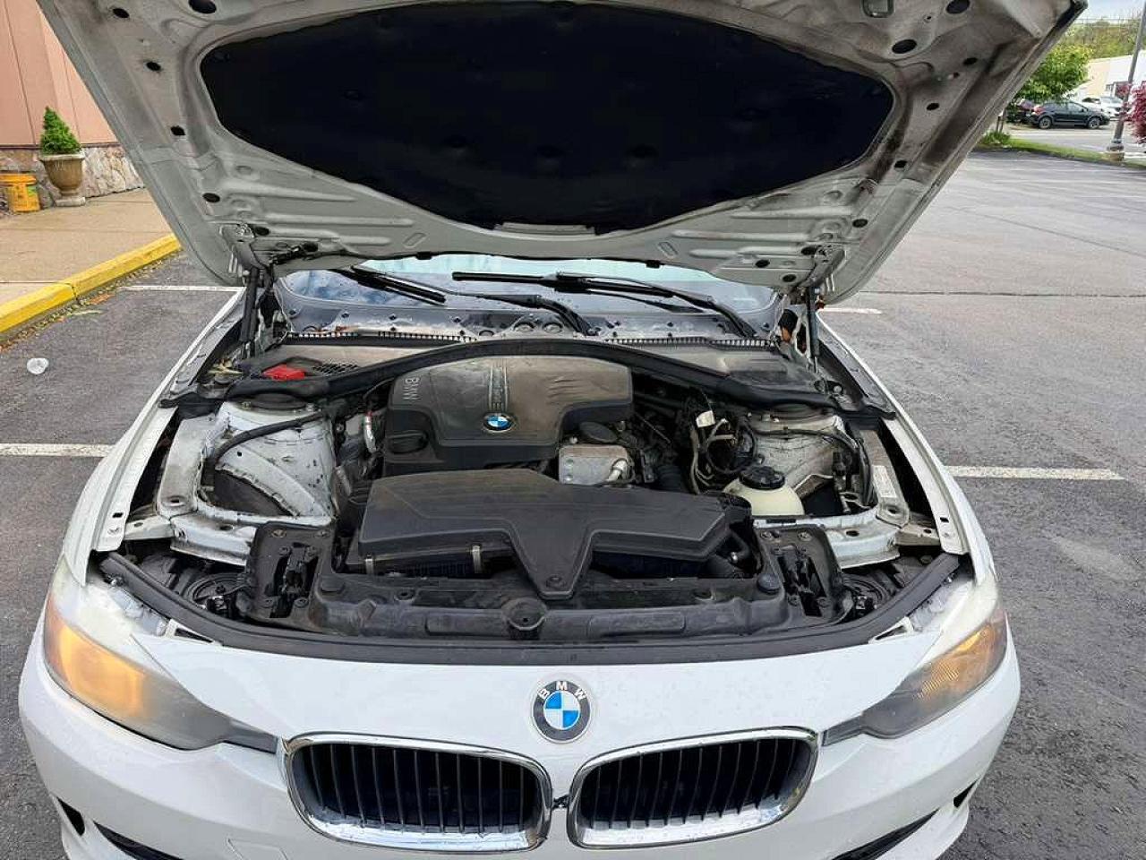 2014 BMW 328 Xi - Image 7
