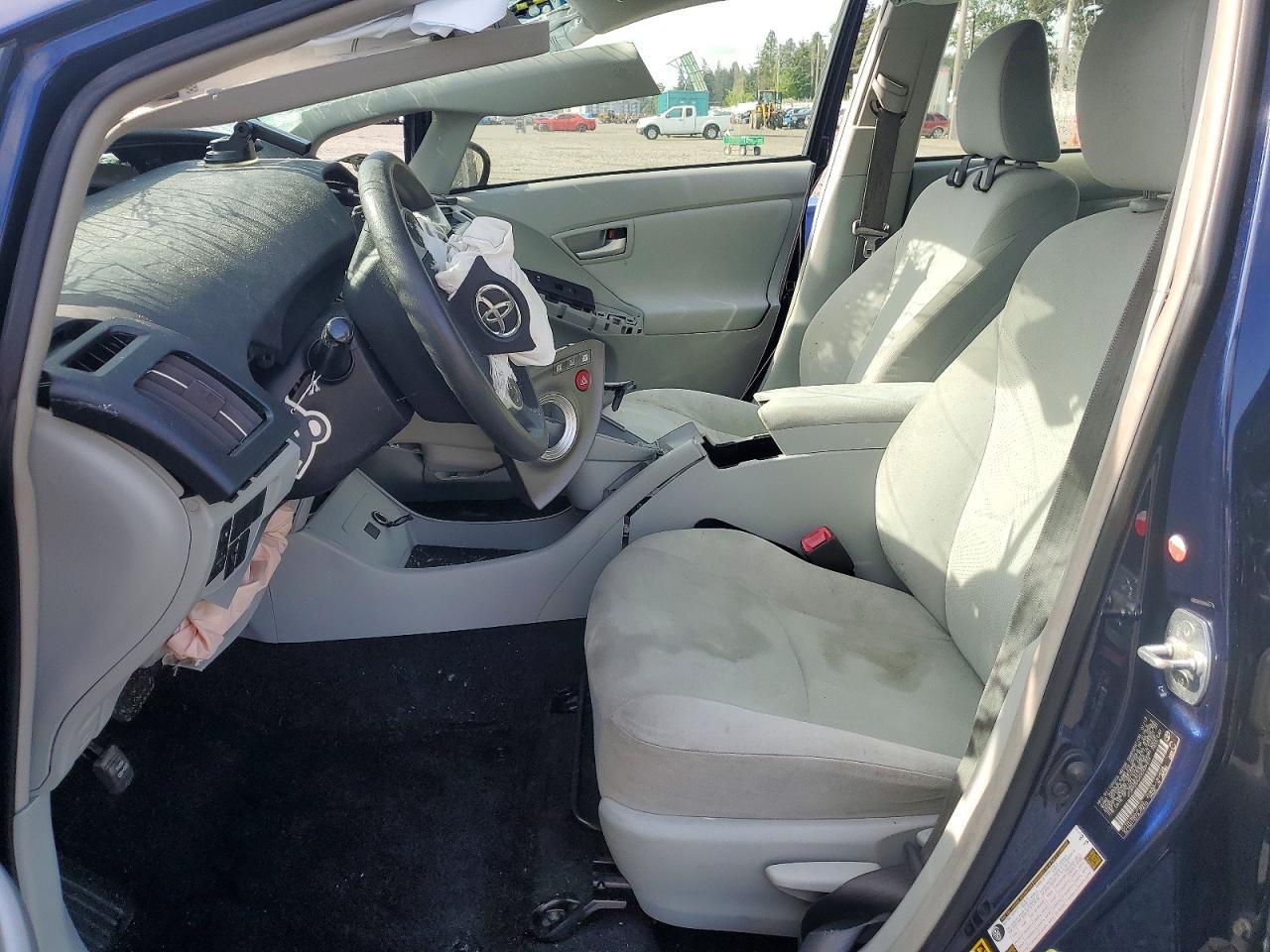 2013 Toyota Prius Three - Фото 7