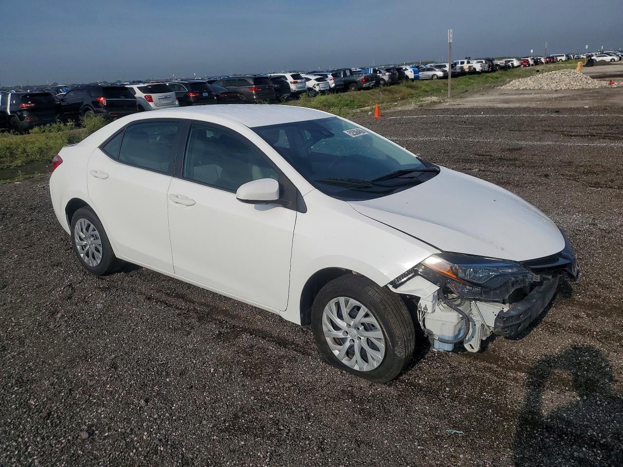 2018 Toyota Corolla Le - Image 4