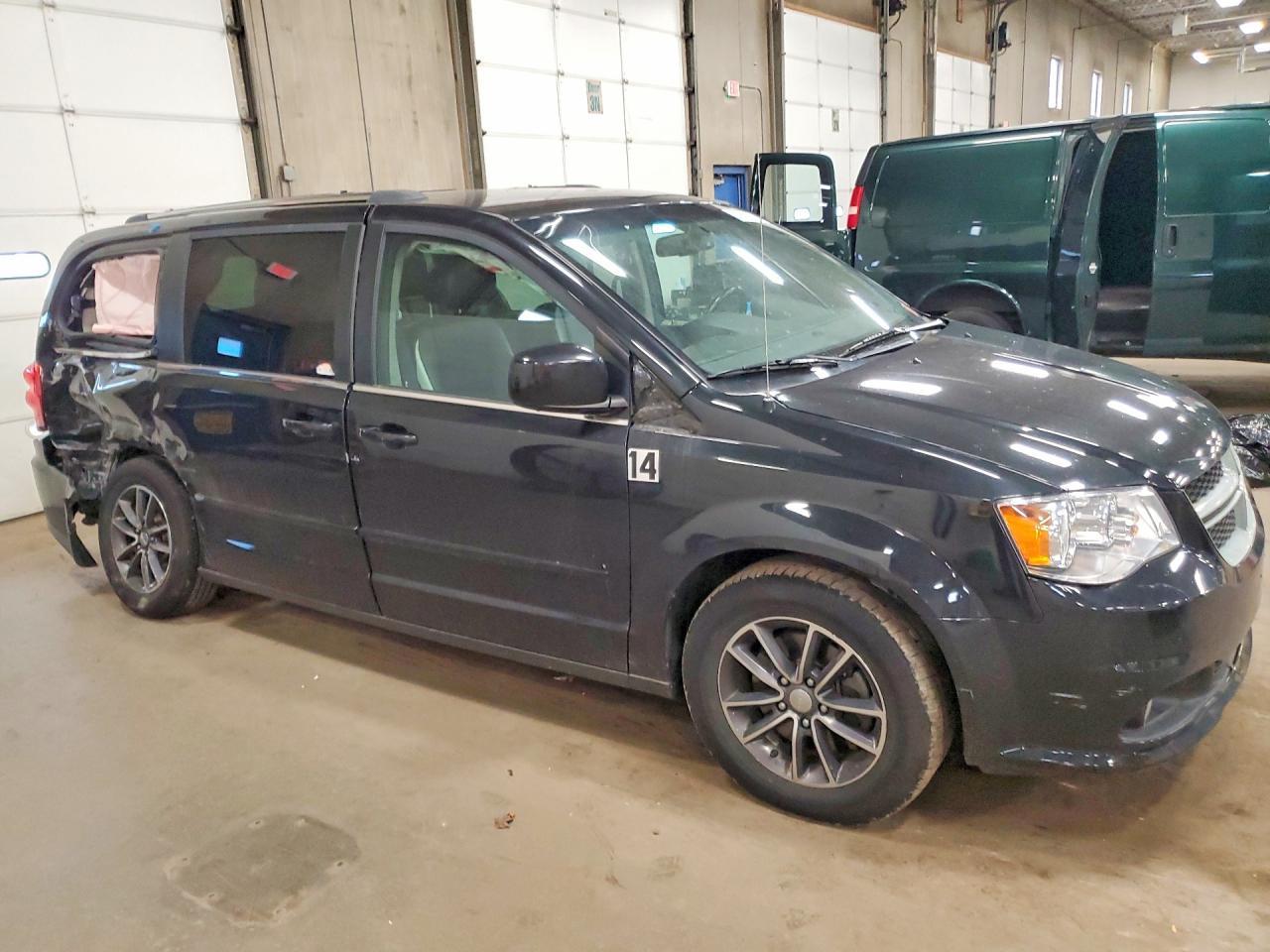 2017 Dodge Grand Caravan Sxt - Фото 4
