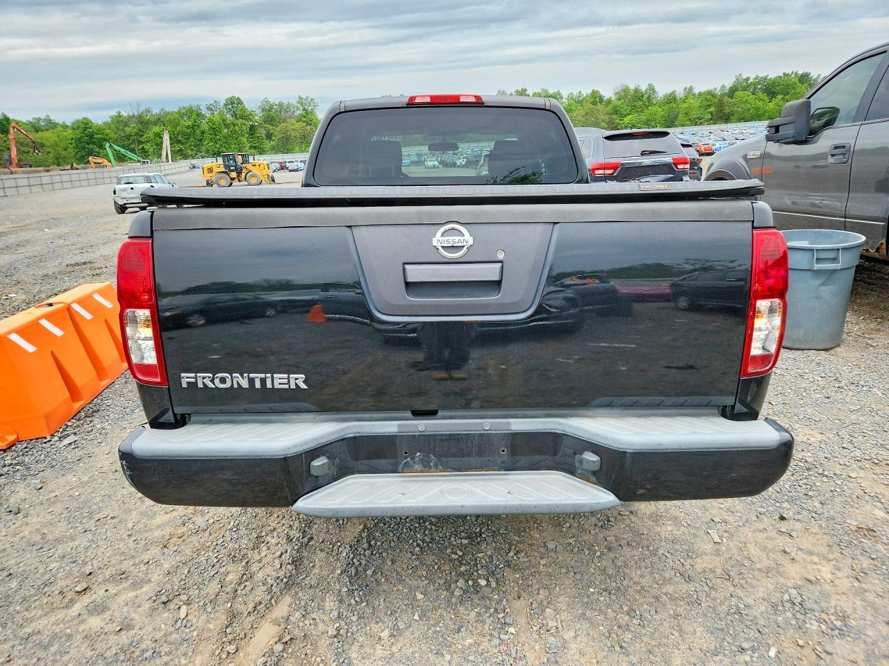 2017 Nissan Frontier S - Фото 6