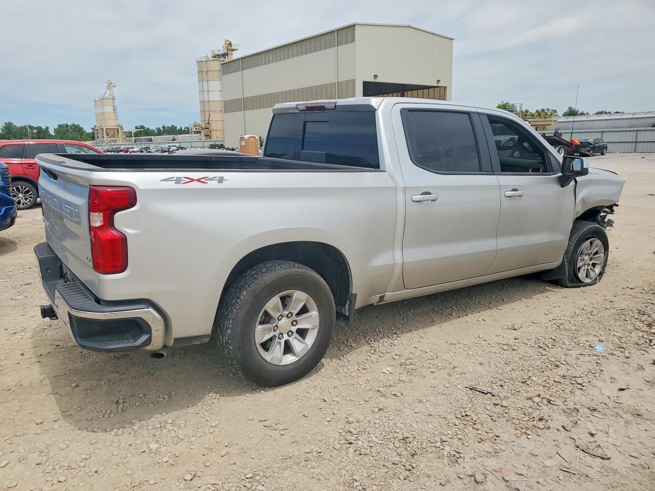 2019 Chevrolet Silverado K1500 Lt - Image 3