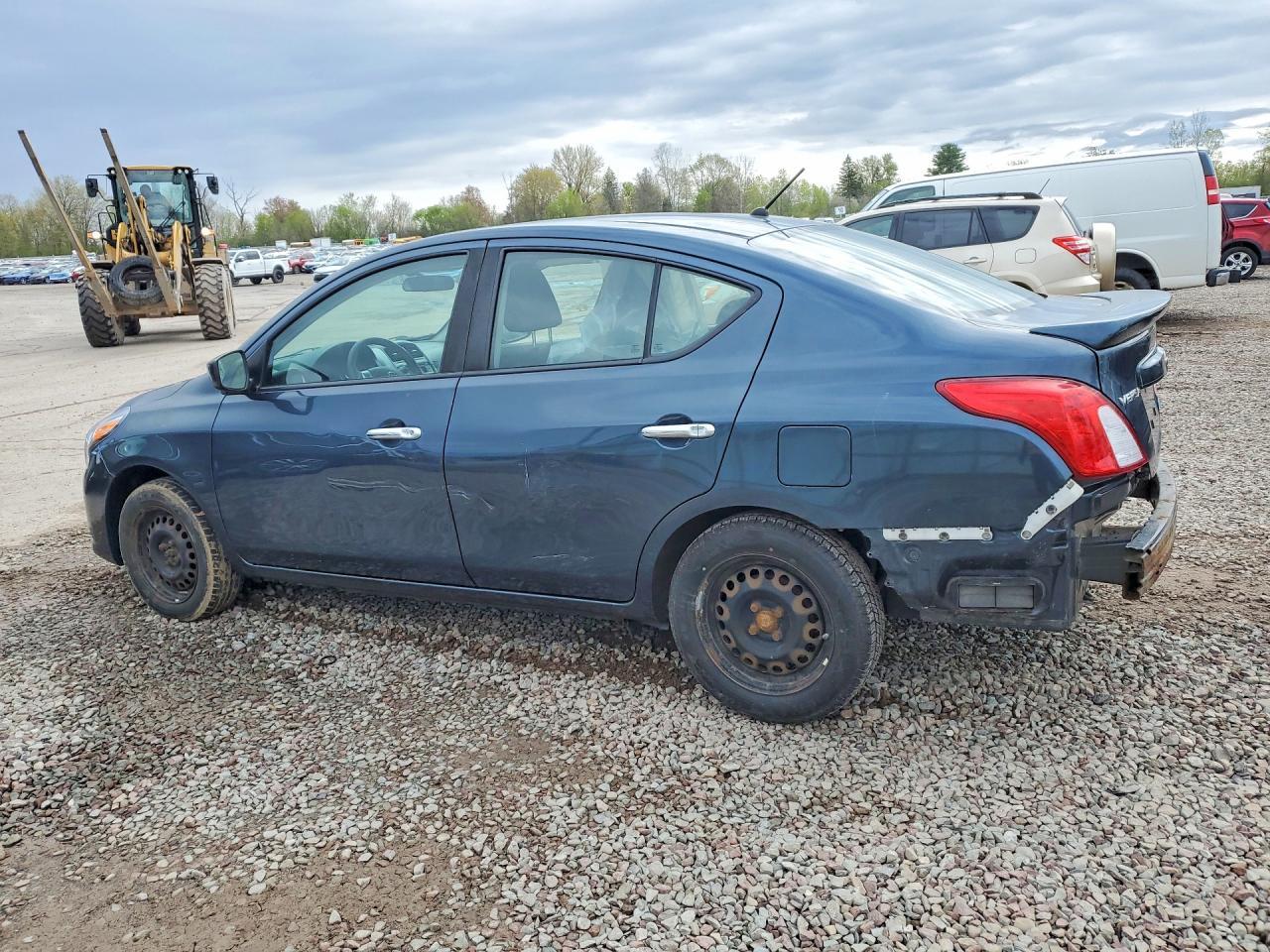 2016 Nissan Versa 1.6 Sv - Фото 2