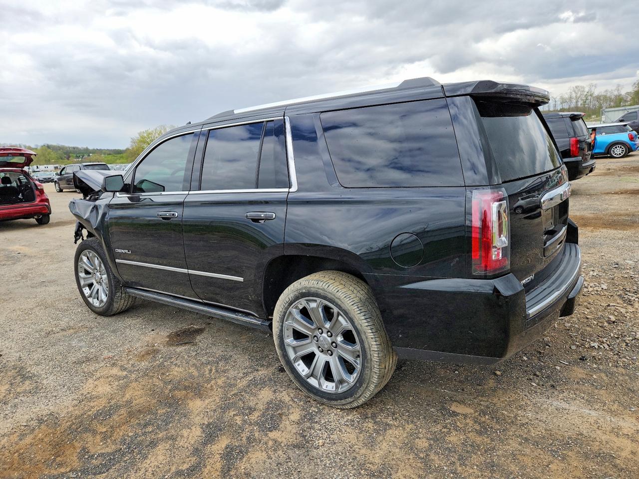 2017 GMC Yukon Denali - Image 2