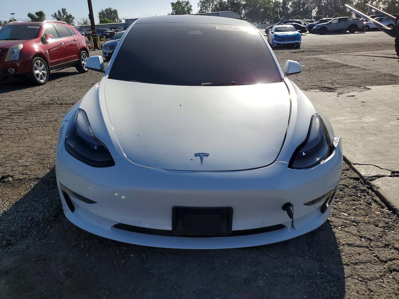 2022 Tesla Model 3 - Image 5