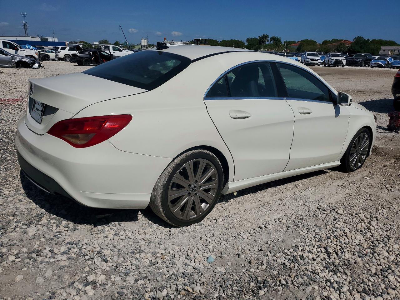 2018 Mercedes-Benz Cla 250 - Image 3
