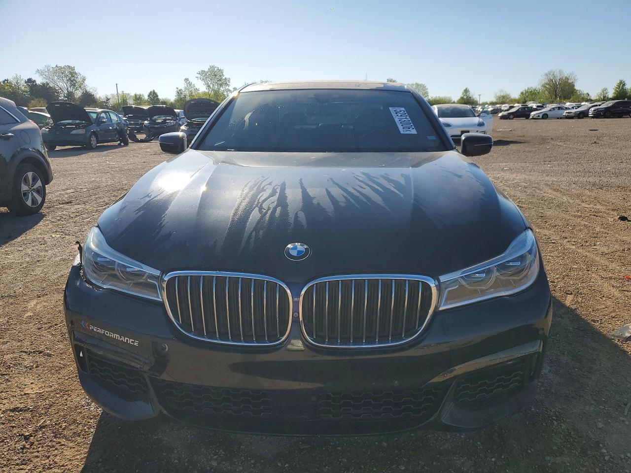 2016 BMW 750 Xi - Фото 5