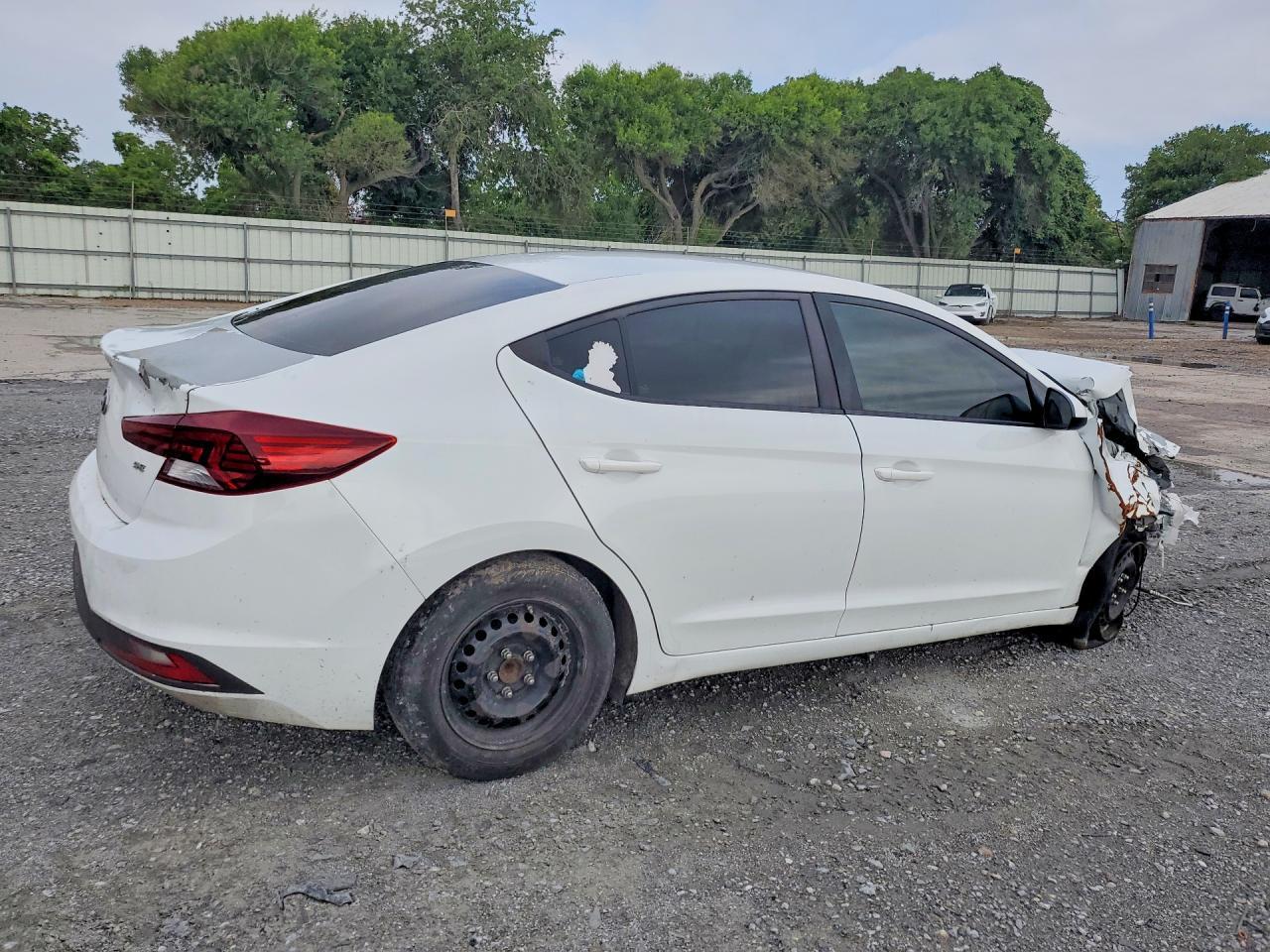 2019 Hyundai Elantra Se - Фото 3