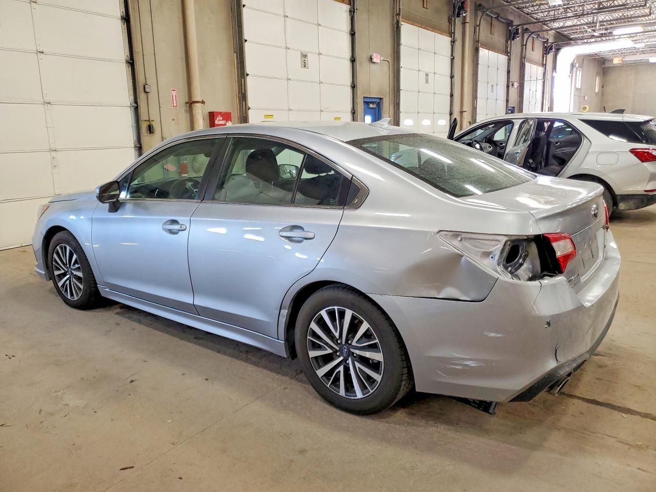 2019 Subaru Legacy 2.5I Premium - Фото 2