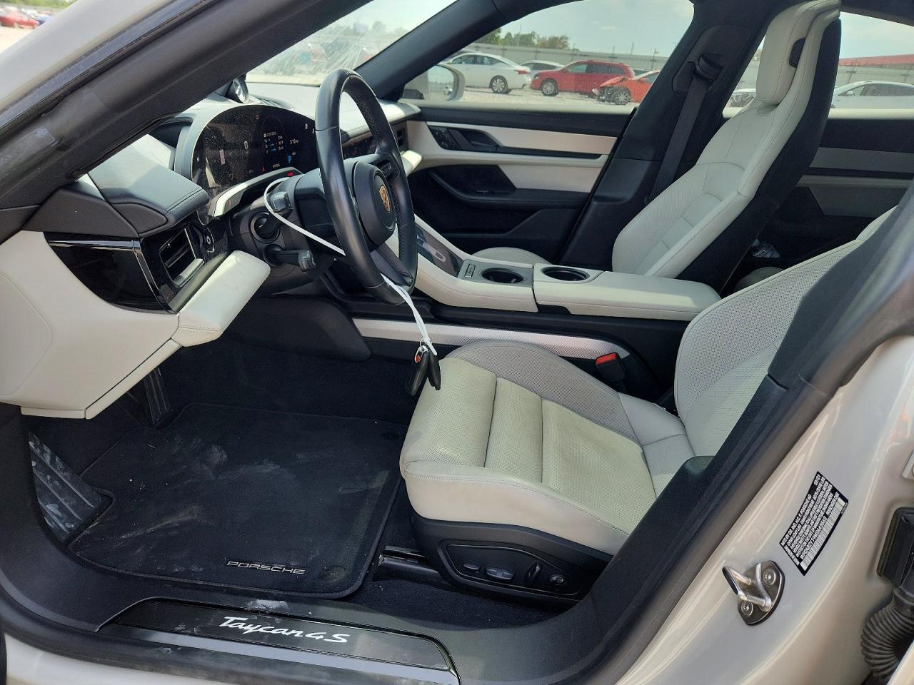 2021 Porsche Taycan 4S - Image 7