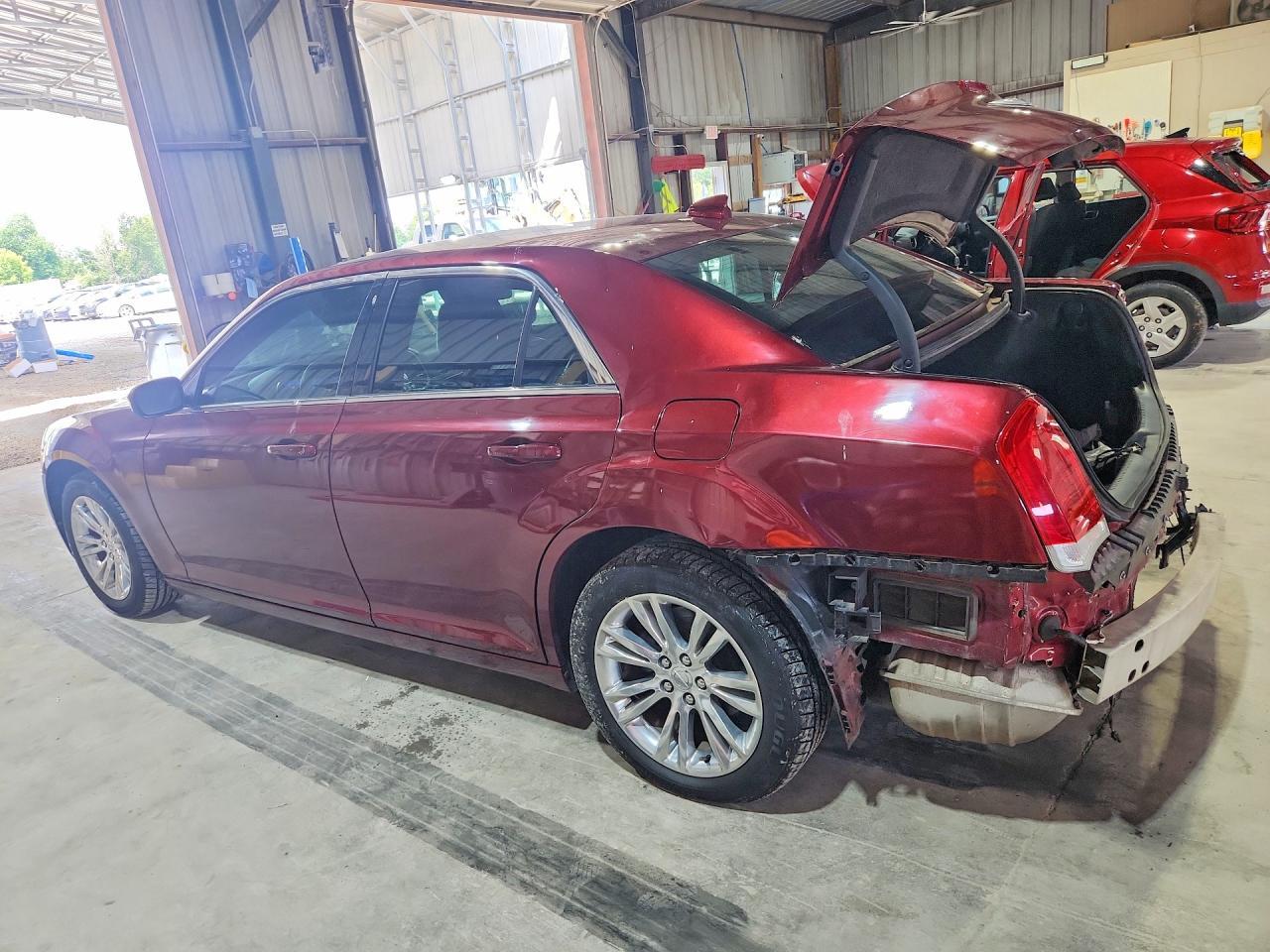 2019 Chrysler 300 Touring - Image 2