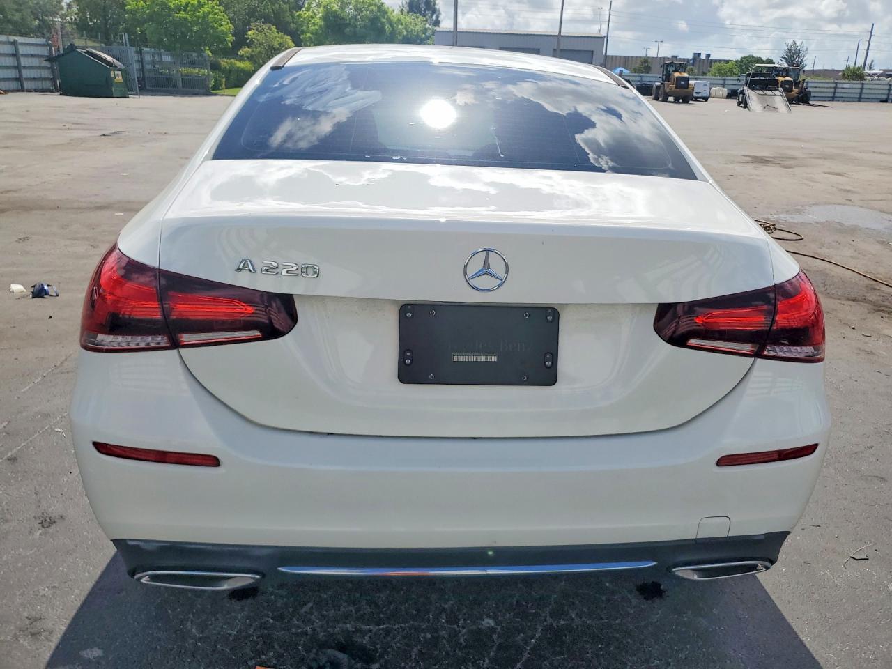 2022 Mercedes-Benz A 220 - Image 6