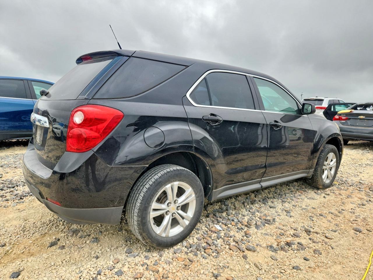 2011 Chevrolet Equinox Ls - Image 3
