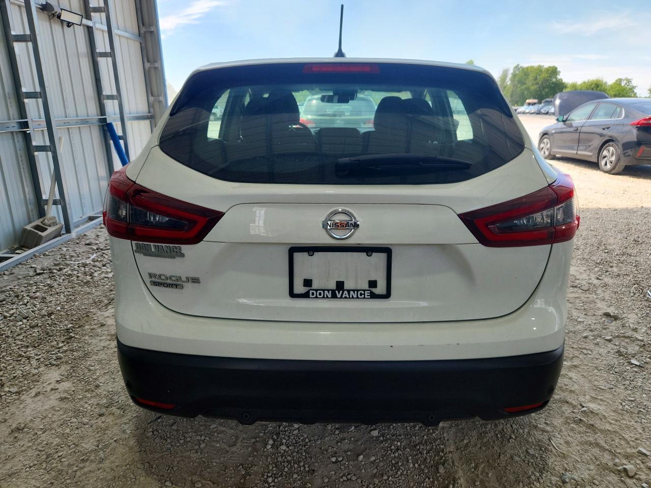 2021 Nissan Rogue Sport S - Image 6