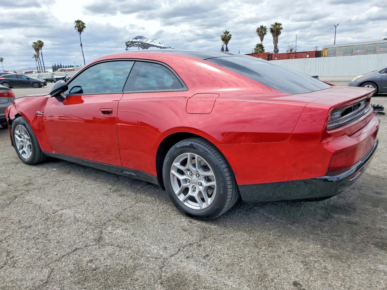 2025 Dodge Charger Daytona R - Фото 2
