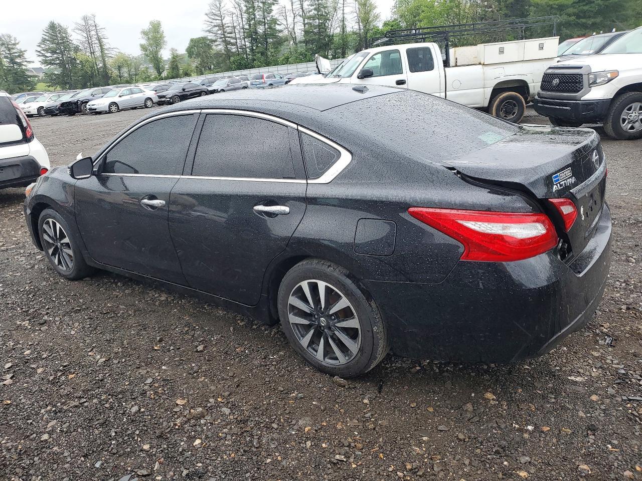 2017 Niss Altima 2.5 - Image 2