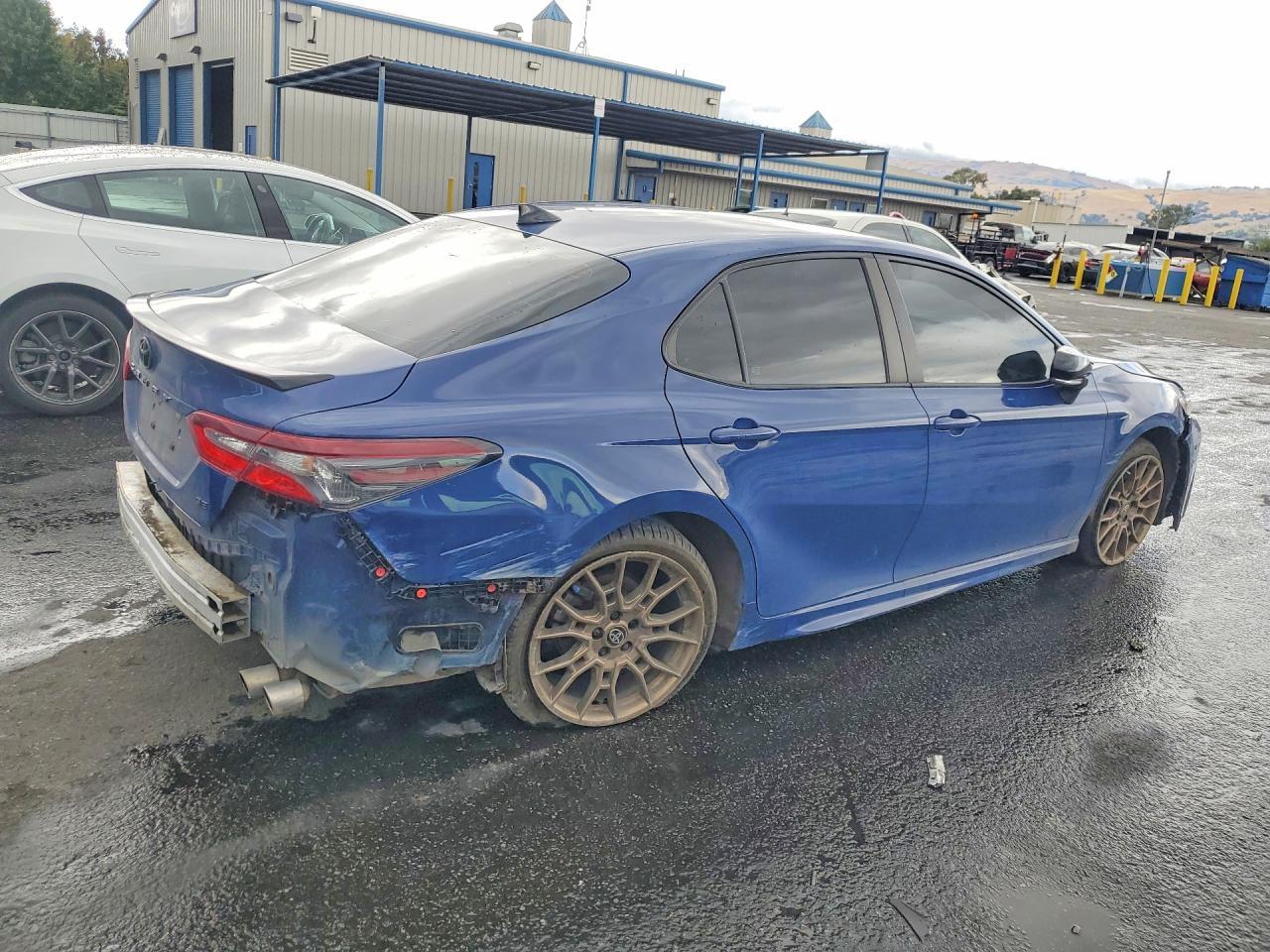 2024 Toyota Camry Se Nightshade - Фото 3