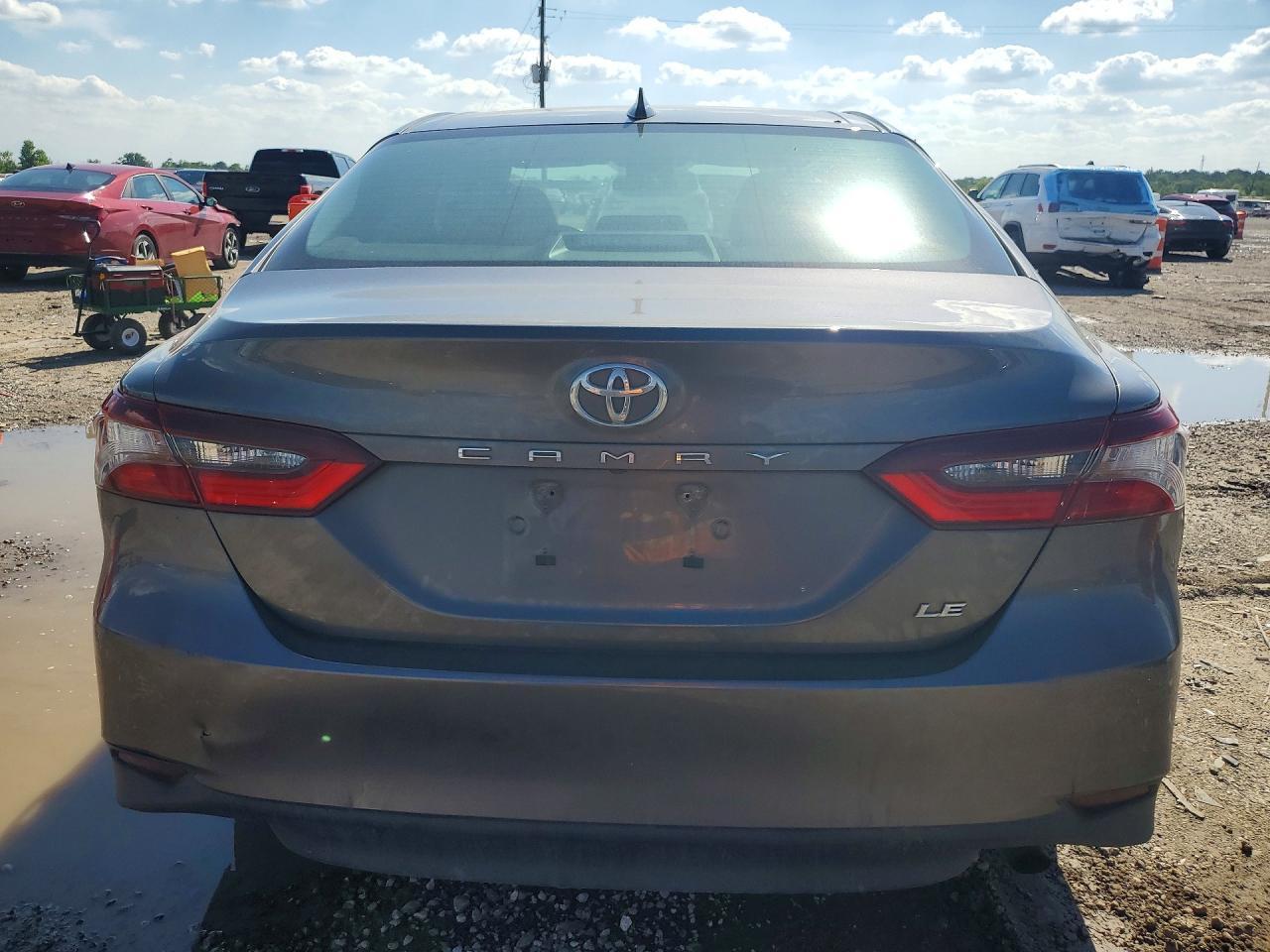 2024 Toyota Camry Le - Фото 6