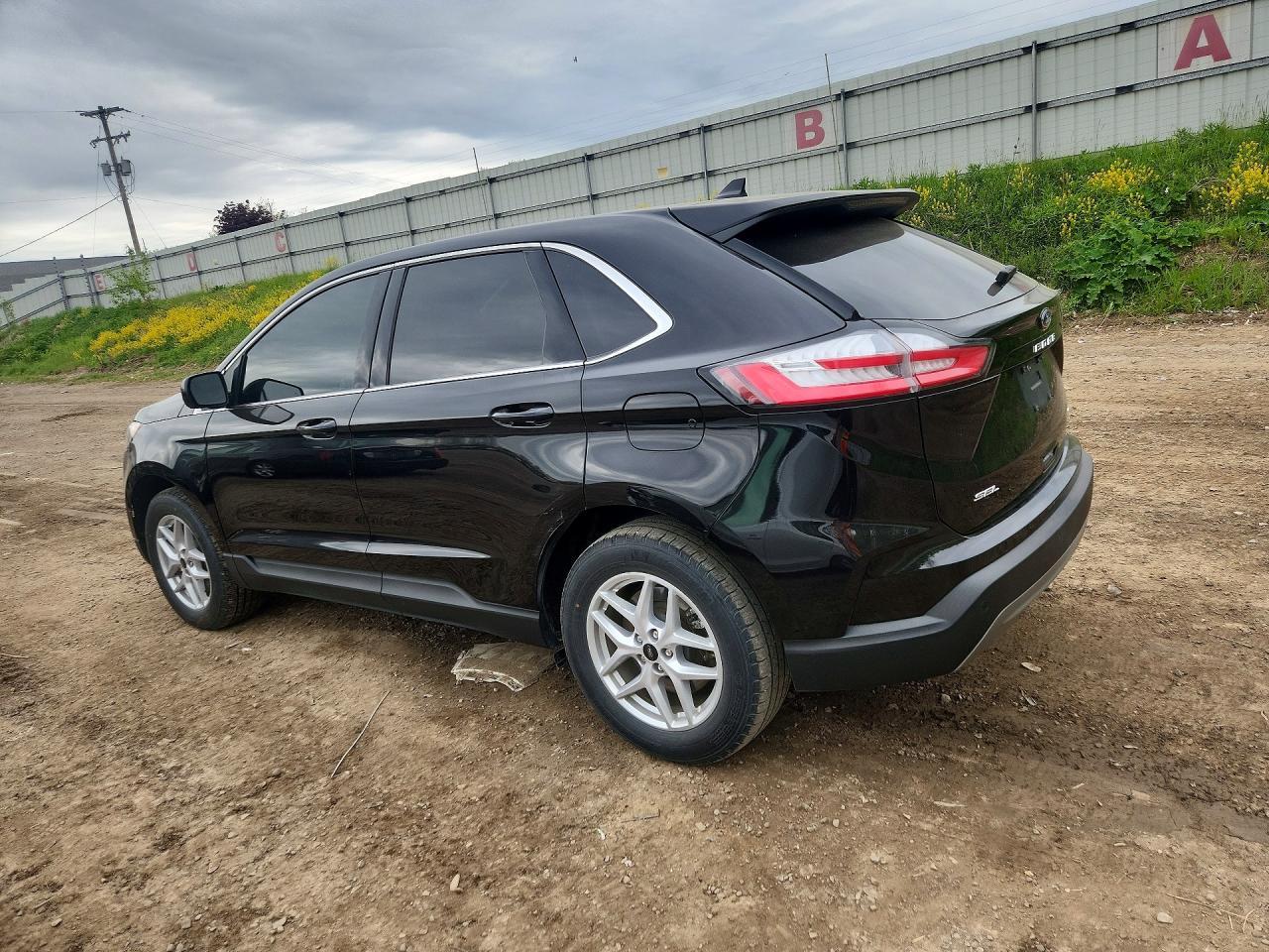 2024 Ford Edge Sel - Image 2