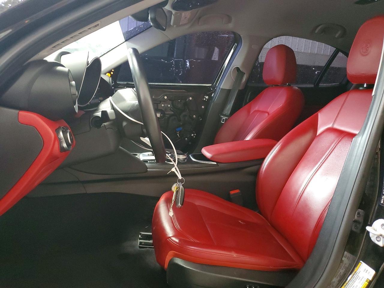 2020 Alfa Romeo Giulia - Фото 7