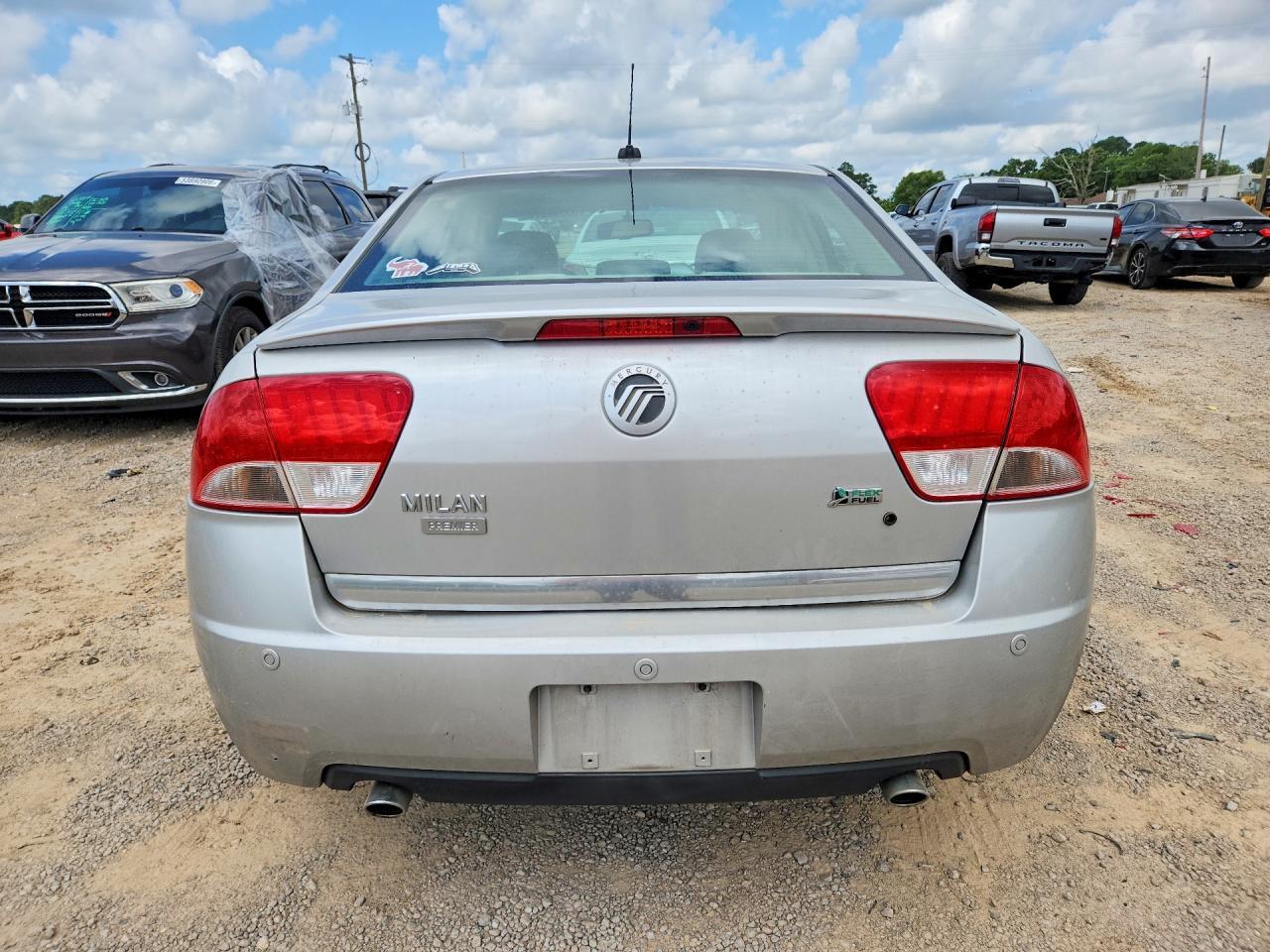 2010 Mercury Milan Premier - Image 6