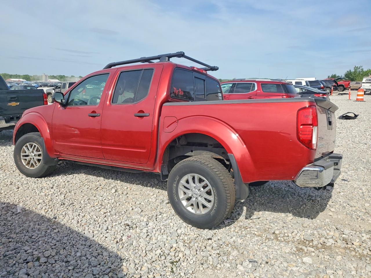 2015 Nissan Frontier Sv - Image 2