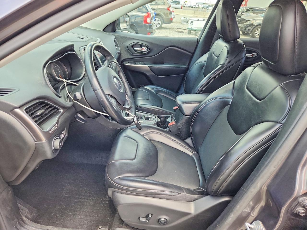 2019 Jeep Cherokee Latitude Plus - Фото 7