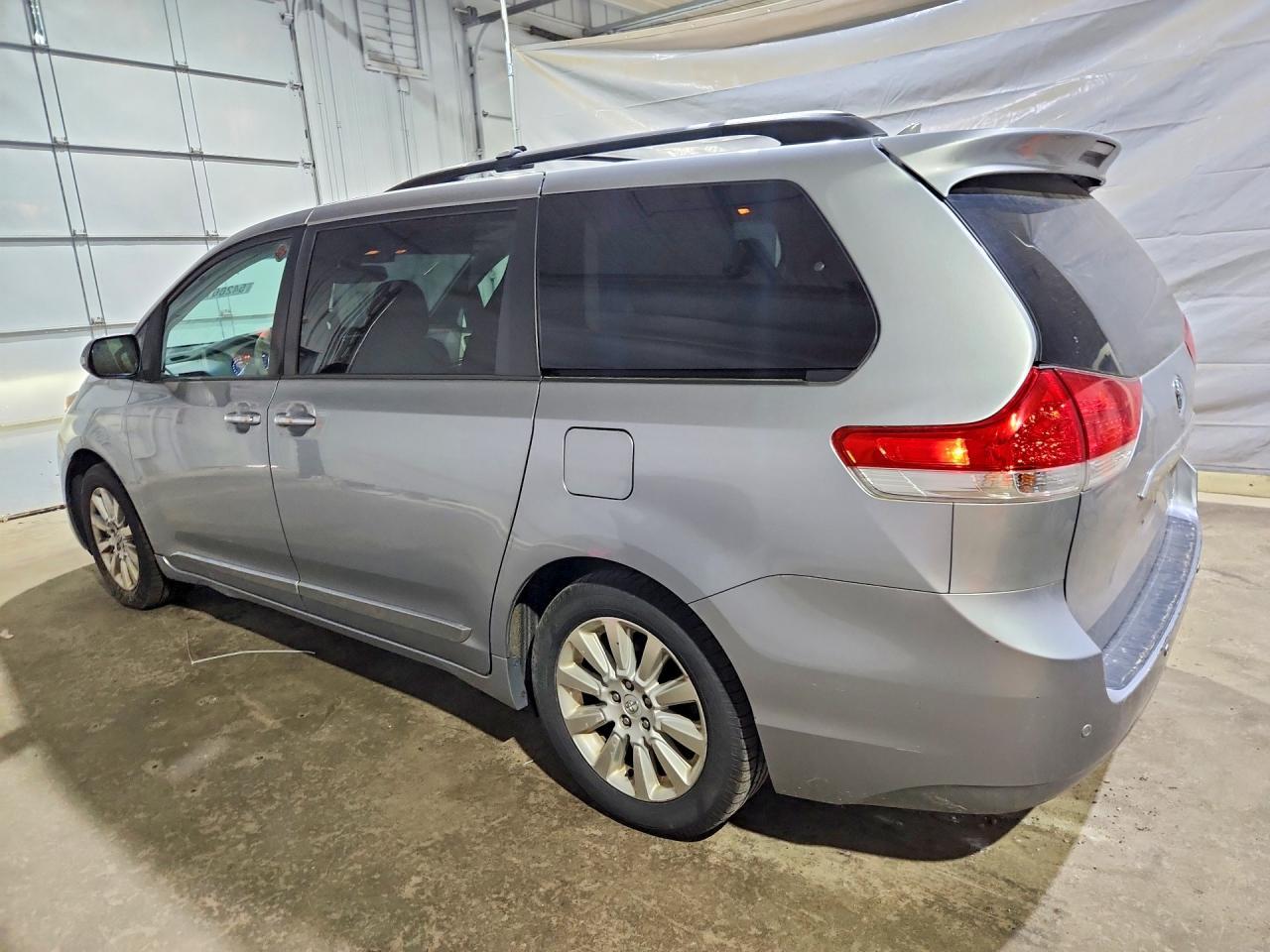 2013 Toyota Sienna Limited 7-Passenger - Image 2