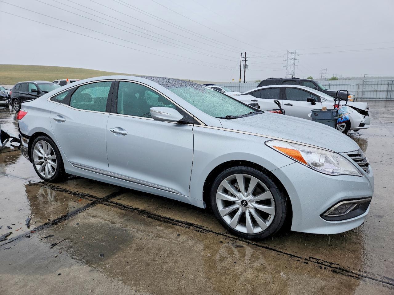 2017 Hyundai Azera Limited - Image 4