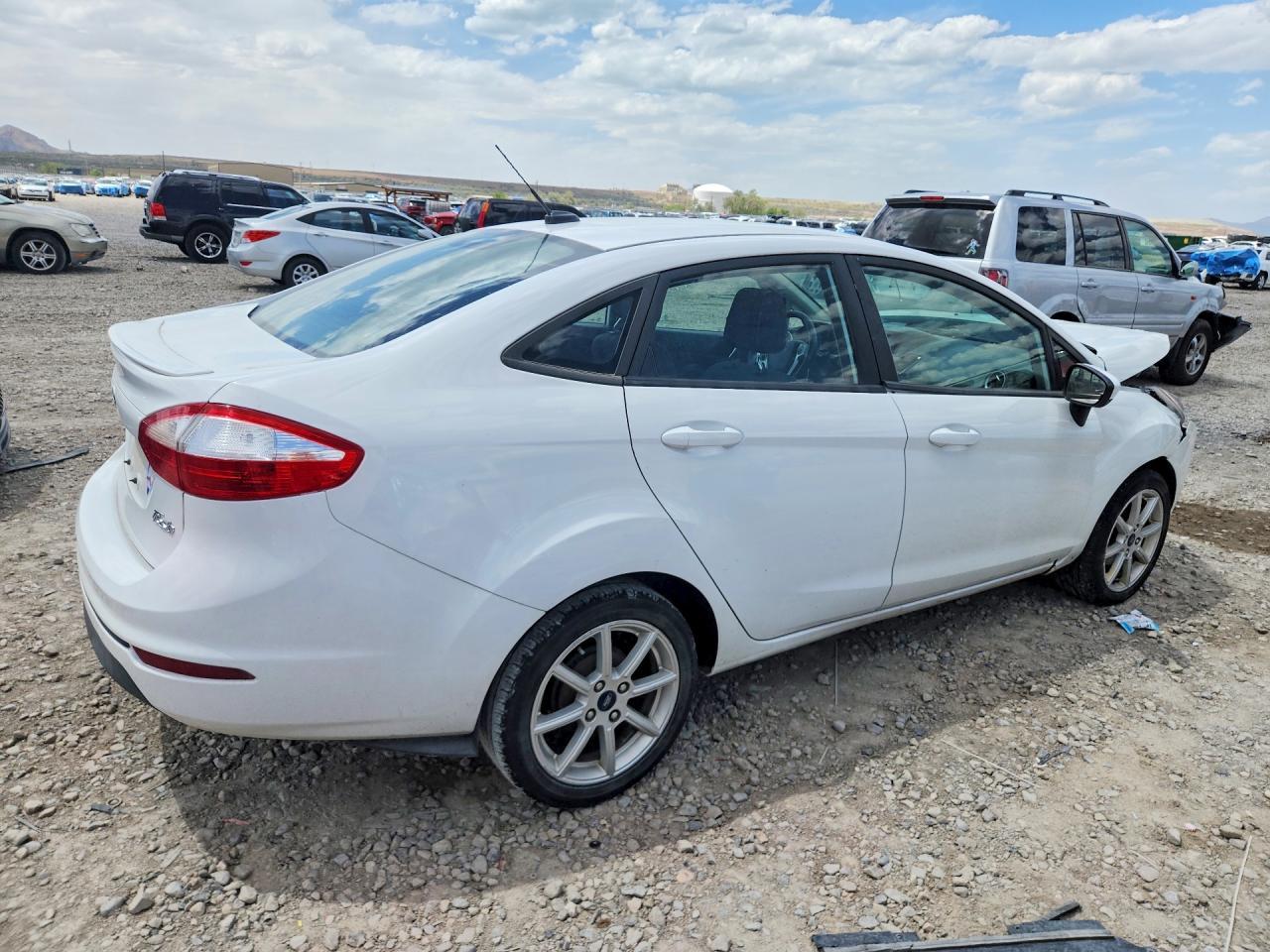 2019 Ford Fiesta Se - Image 3