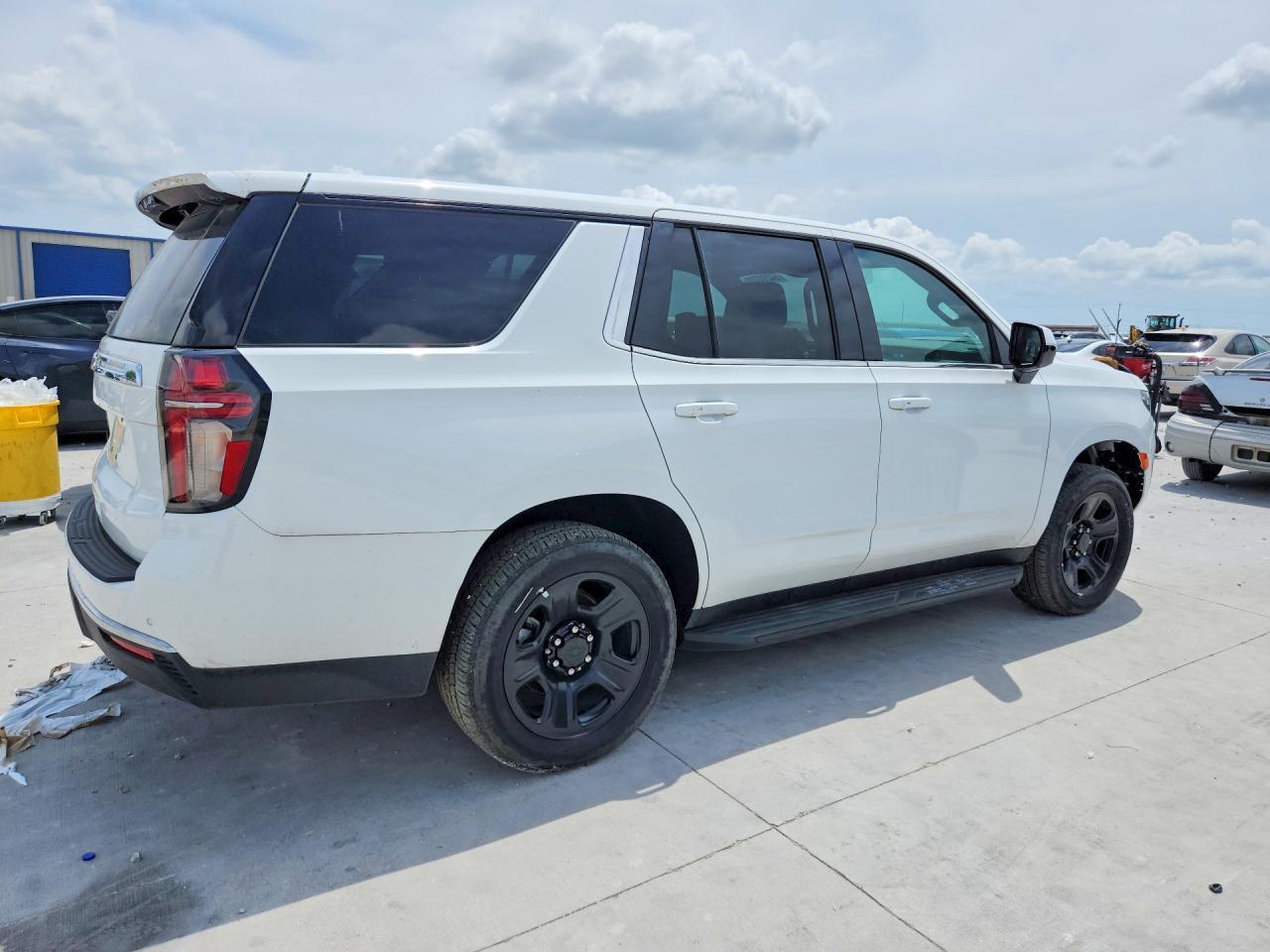 2024 Chevrolet Tahoe C1500 - Фото 3
