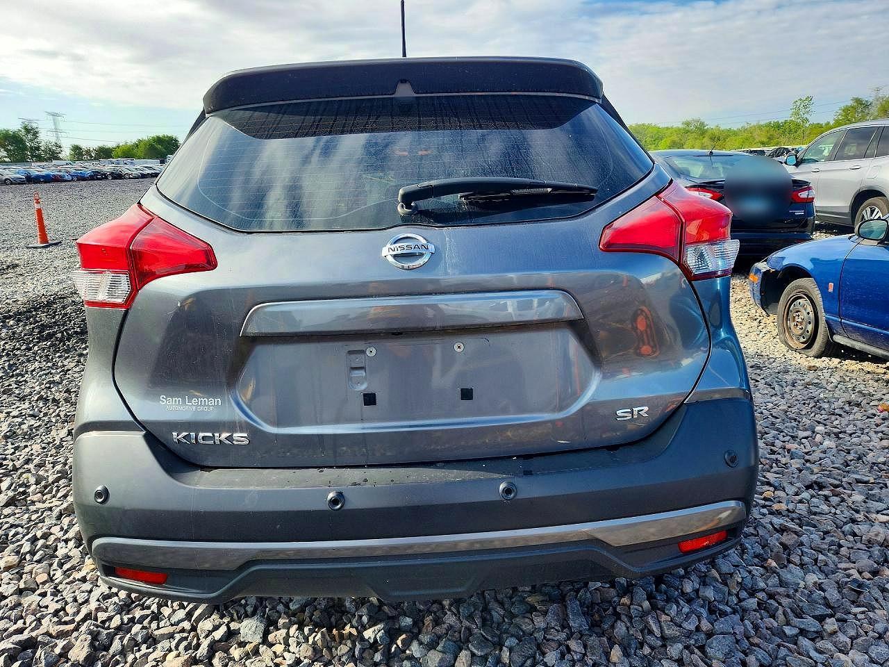2020 Nissan Kicks Sr - Image 6