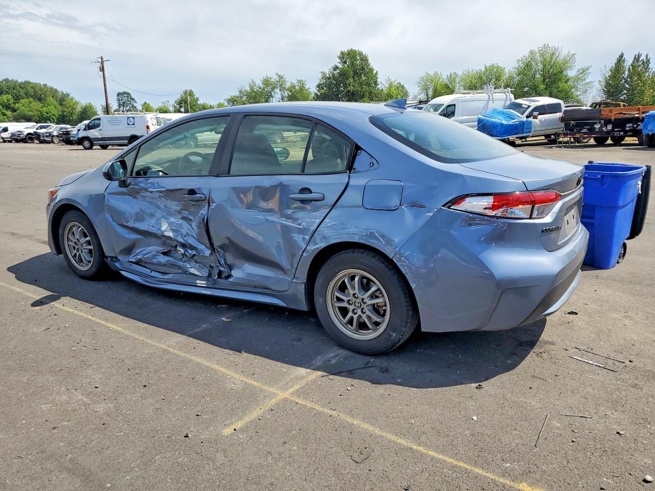 2022 Toyota Corolla Le - Image 2