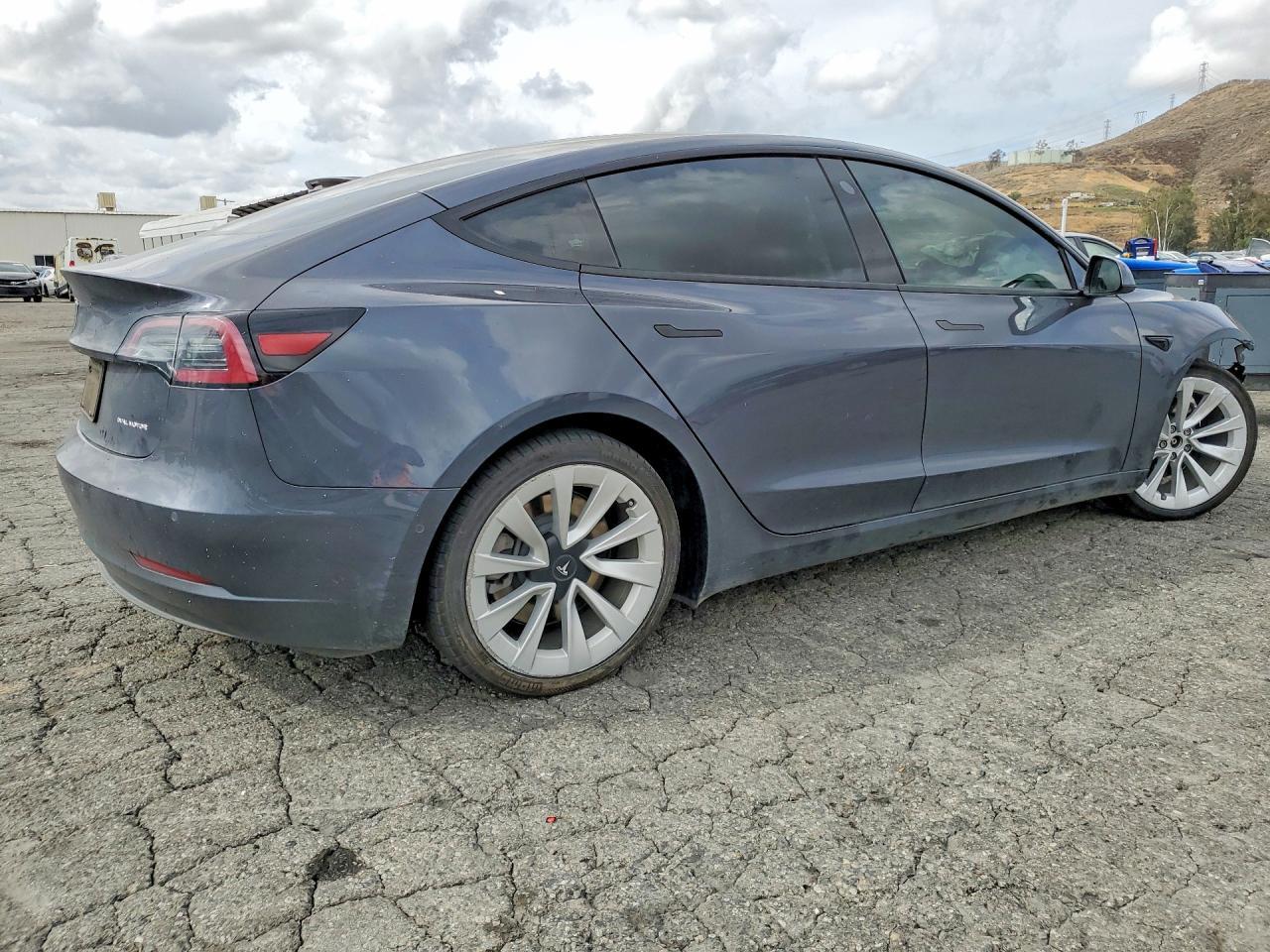 2021 Tesla Model 3 - Image 3