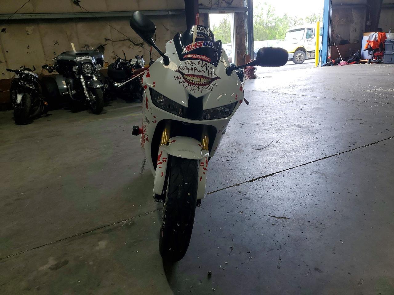 2024 Honda Cbr600 Rr - Image 2