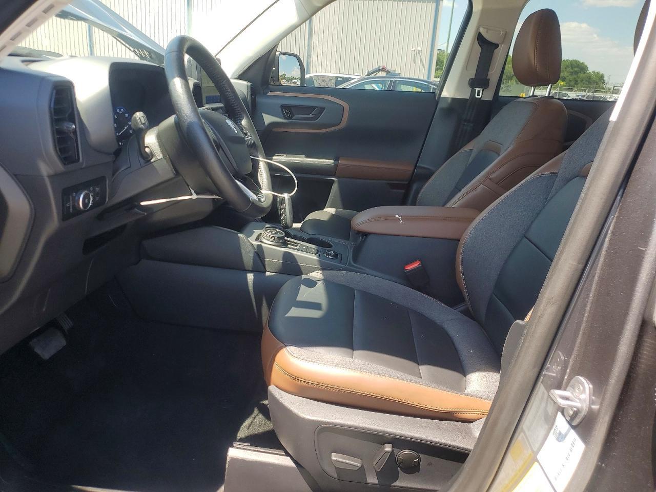 2023 Ford Bronco Sport Outer Banks - Image 7