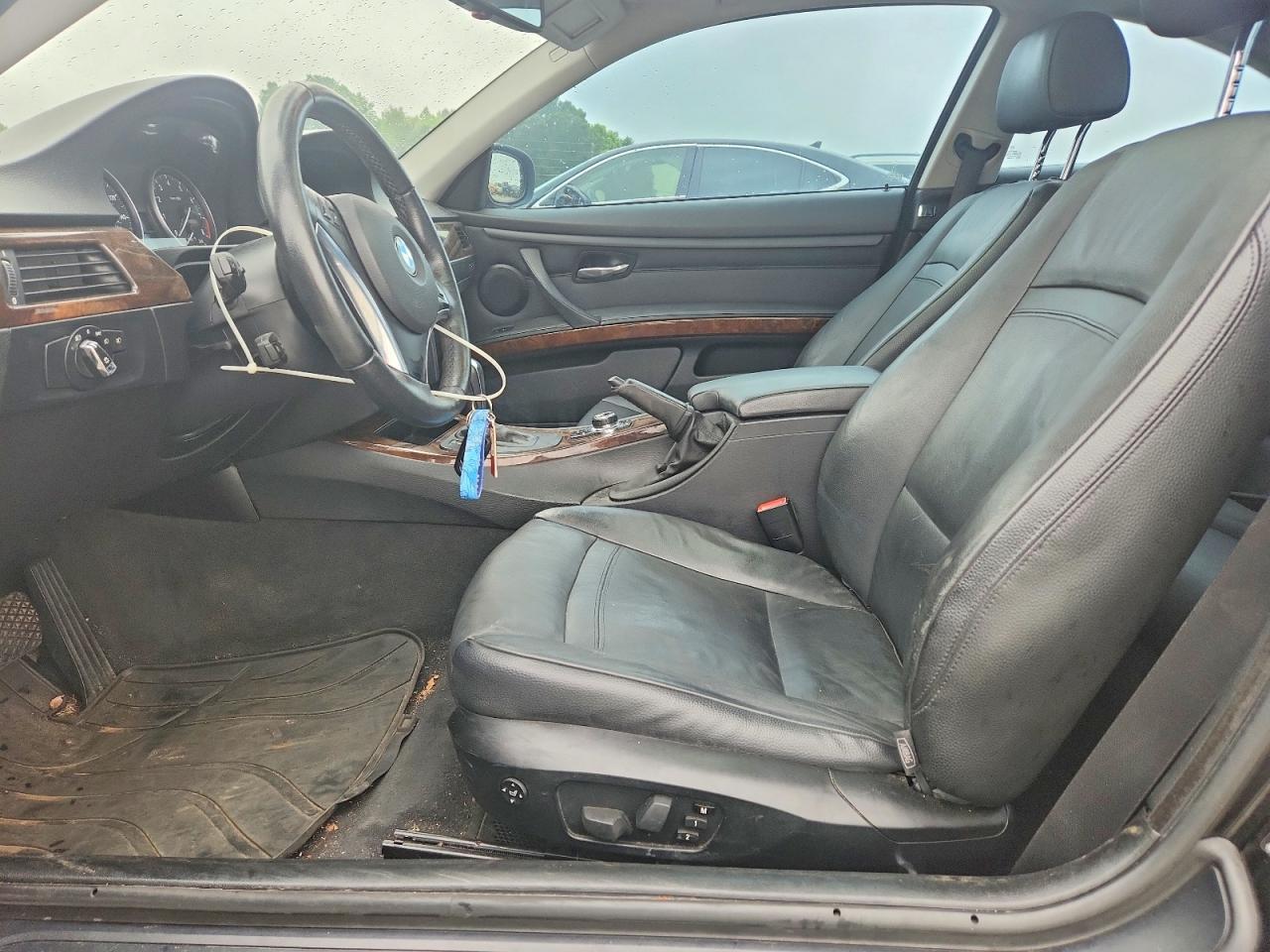 2010 BMW 328I - Image 7