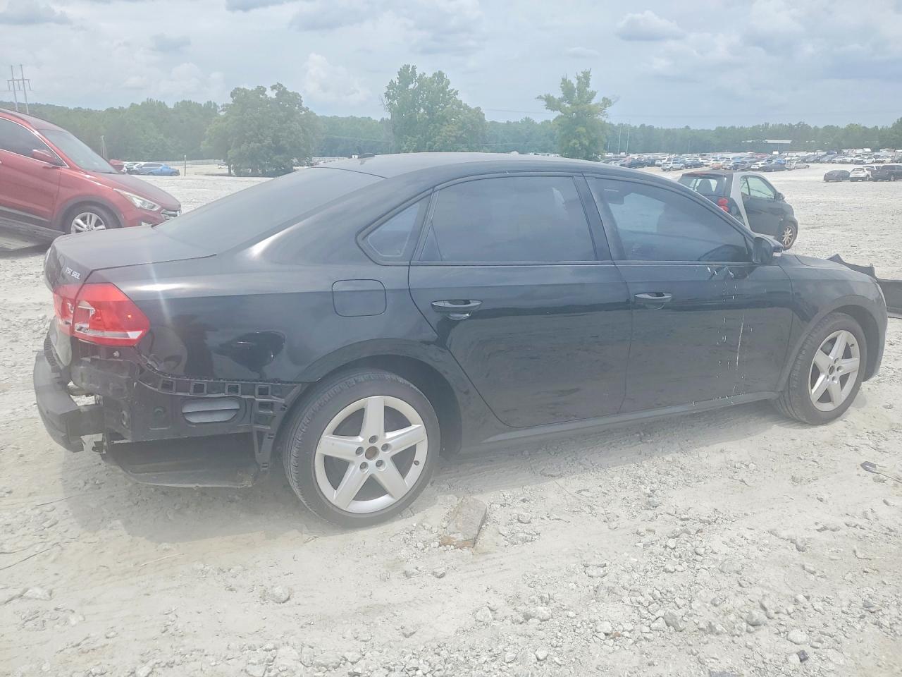 2015 Volkswagen Passat S - Image 3