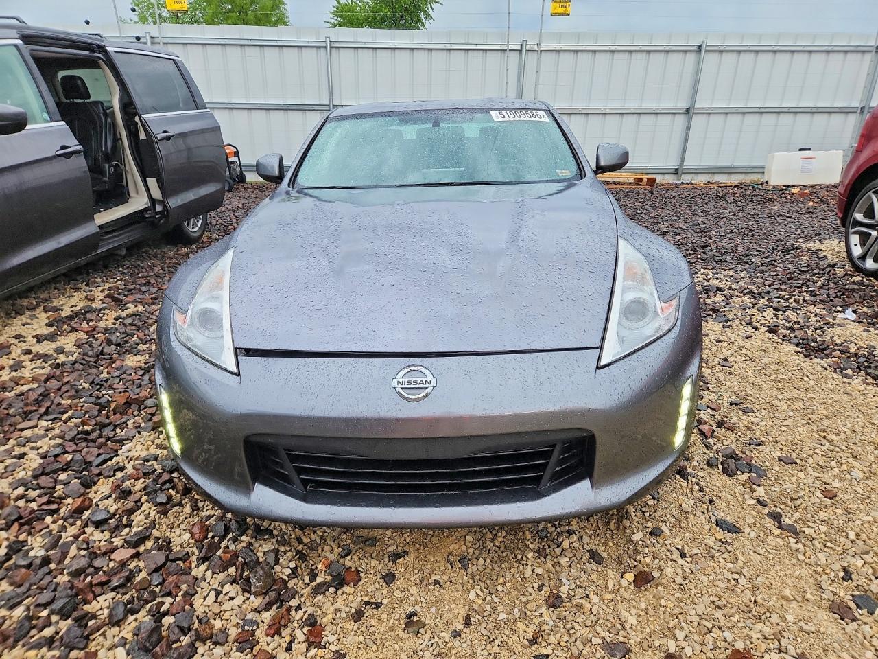 2016 Nissan 370Z Base - Фото 5